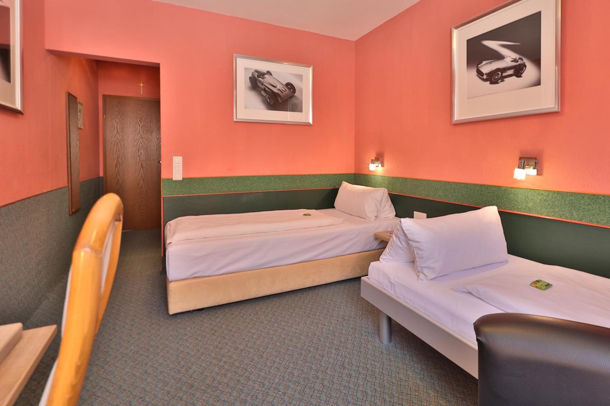 Apart Hotel Deutschmeister バート・メルゲントハイム エクステリア 写真