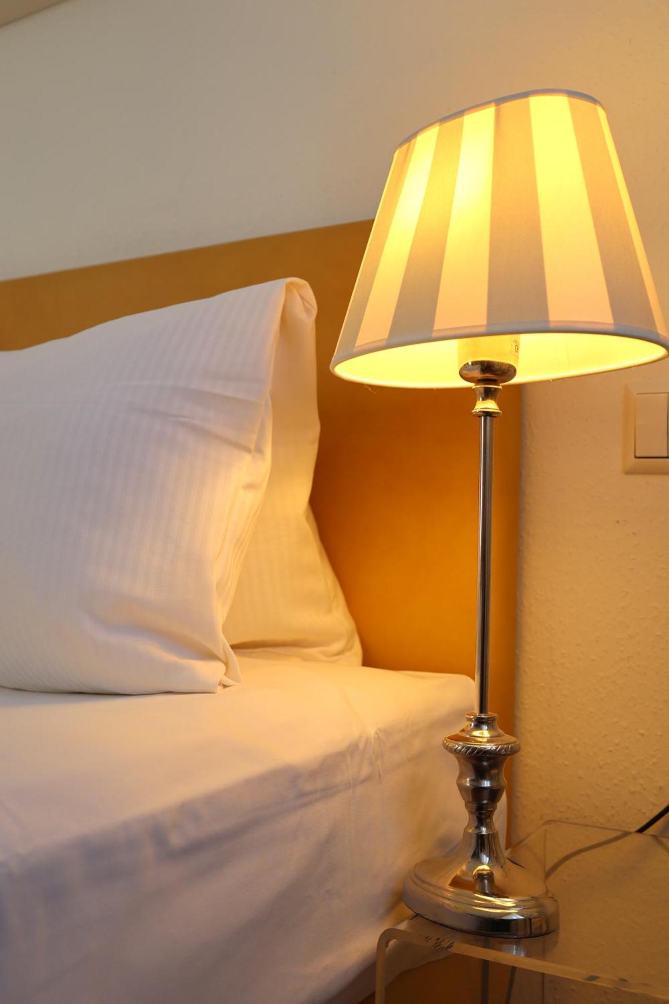 Apart Hotel Deutschmeister バート・メルゲントハイム エクステリア 写真