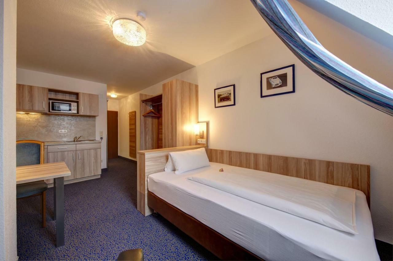Apart Hotel Deutschmeister バート・メルゲントハイム エクステリア 写真